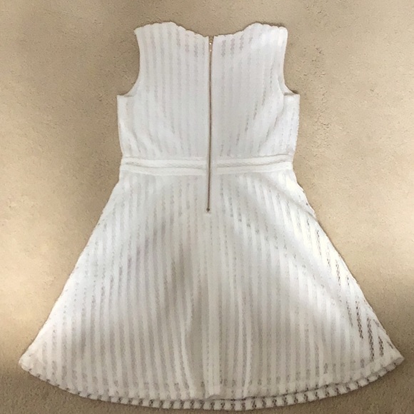 GIRLS WHITE LACE DRESS AND SANDALS FOREVER 21 - Picture 4 of 16